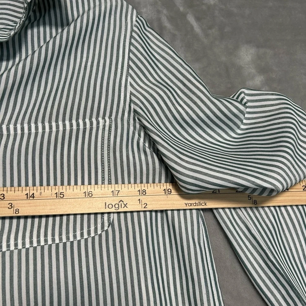 Velvet Heart Los Angeles Button Down Shirt Women’s Medium Green White Stripe